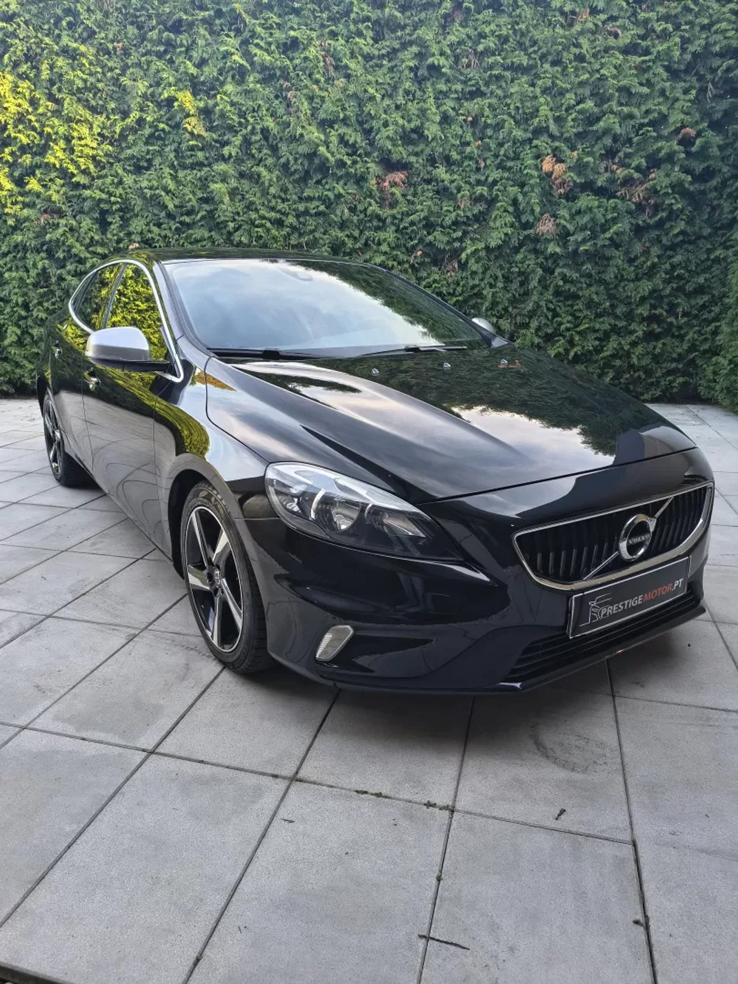 Volvo V40 2015 - 13900 EUR, 181000 km - AUTO.MOTO.pt - 181000km - foto 3 de 28