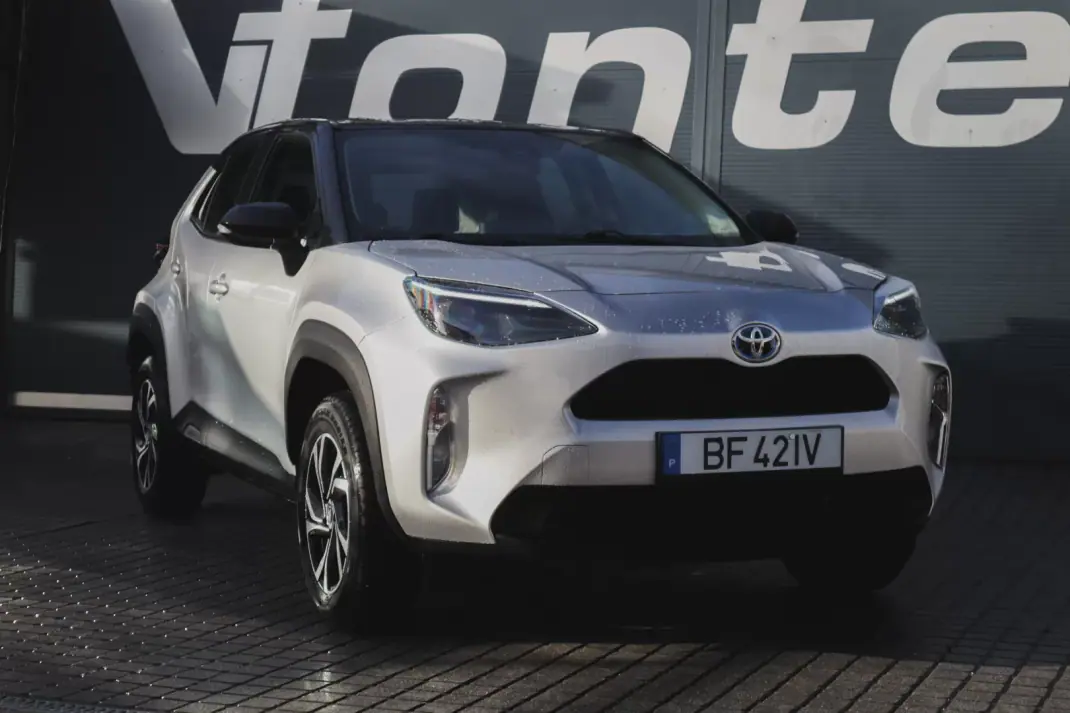 Toyota Yaris Cross 2023 - 26880 EUR, 24780 km - AUTO.MOTO.pt - 24780km - foto 4 de 19