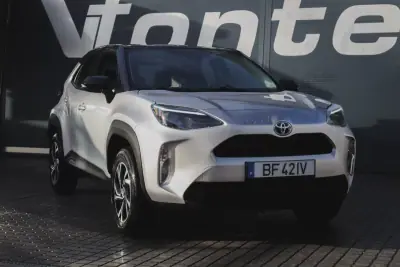 Toyota Yaris Cross 2023 - 26880 EUR, 24780 km - AUTO.MOTO.pt - 24780km - foto 4 de 19