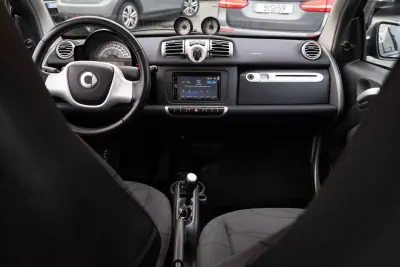 Smart Fortwo Cabrio 2011 - 6900 EUR, 163000 km - AUTO.MOTO.pt - 163000km - foto 22 de 28