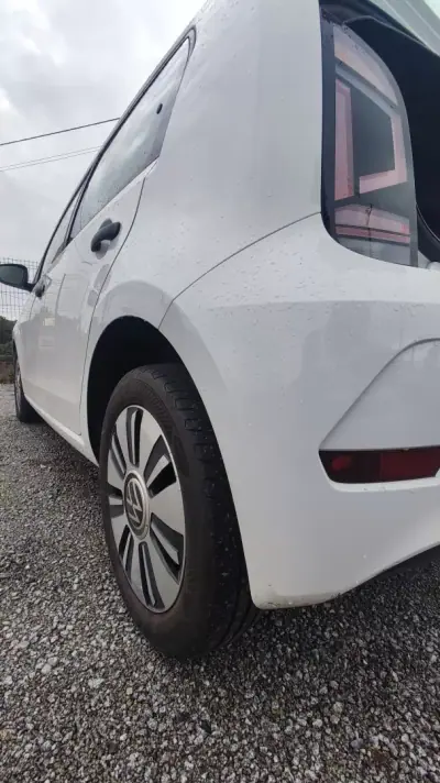 Volkswagen e-Up! 2020 - 11998 EUR, 0 km - AUTO.MOTO.pt - foto 23 de 23