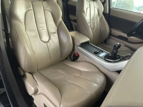 Land Rover Range Rover Evoque 2014 - 18250 EUR, 166221 km - AUTO.MOTO.pt - 166221km - foto 10 de 24