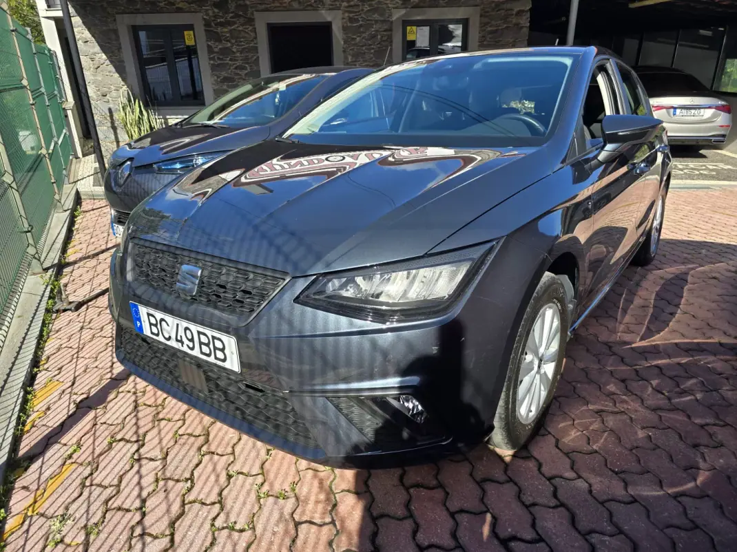 SEAT Ibiza 2023 - 17950 EUR, 46500 km - AUTO.MOTO.pt - 46500km - foto 1 de 6