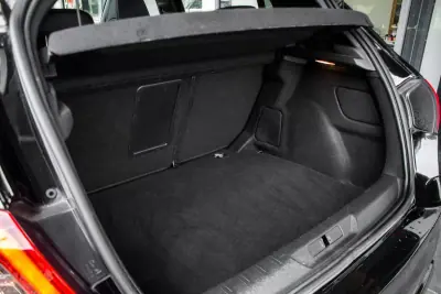 Peugeot 308 2020 - 17990 EUR, 142466 km - AUTO.MOTO.pt - 142466km - foto 31 de 45