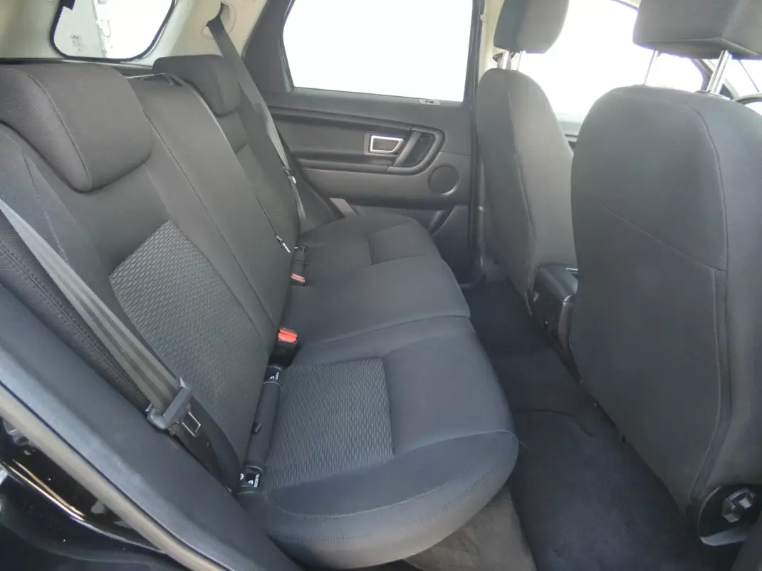 Land Rover Discovery Sport 2016 - 18750 EUR, 220000 km - AUTO.MOTO.pt - 220000km - foto 11 de 30