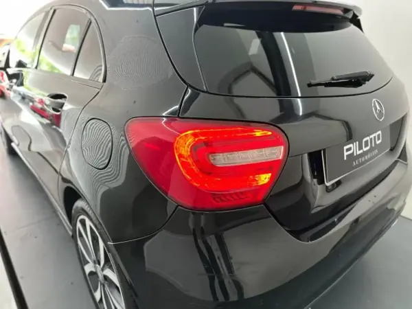Mercedes-Benz A 180 2013 - 13490 EUR, 211541 km - AUTO.MOTO.pt - 211541km - foto 6 de 23