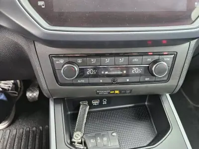SEAT Arona 2018 - 15500 EUR, 115150 km - AUTO.MOTO.pt - 115150km - foto 25 de 51