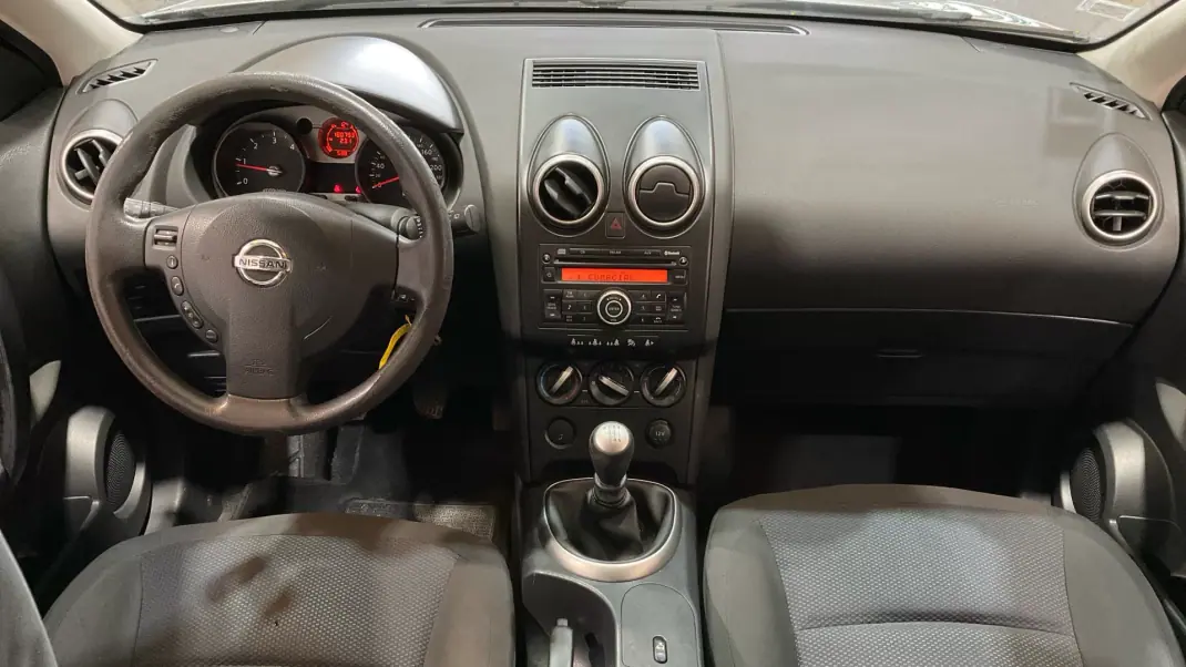 Nissan Qashqai 2009 - 8999 EUR, 181121 km - AUTO.MOTO.pt - 181121km - foto 8 de 9