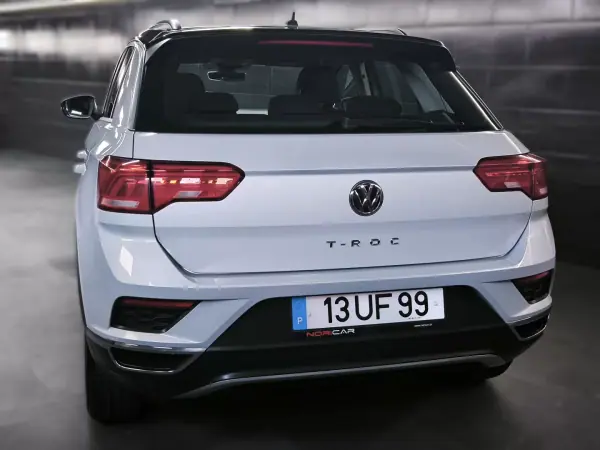 Volkswagen T-Roc 2018 - 15950 EUR, 98741 km - AUTO.MOTO.pt - 98741km - foto 3 de 34