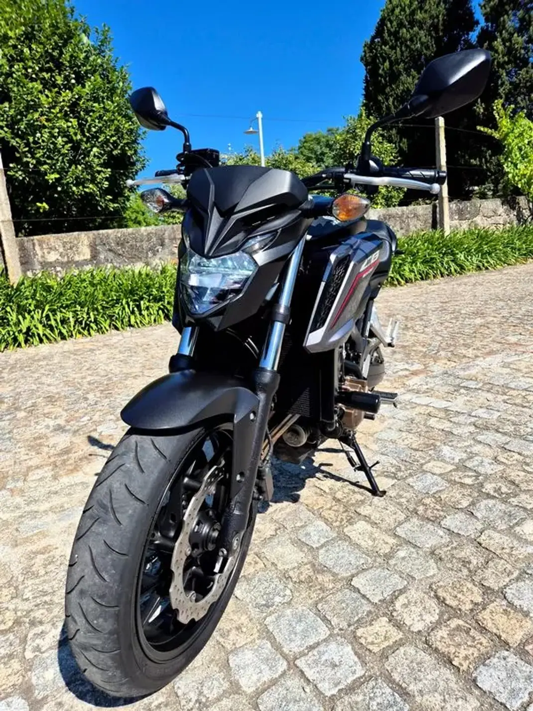 Honda CB 1000R 2017 - 5990 EUR, 25000 km - 25000km - foto 18 de 24