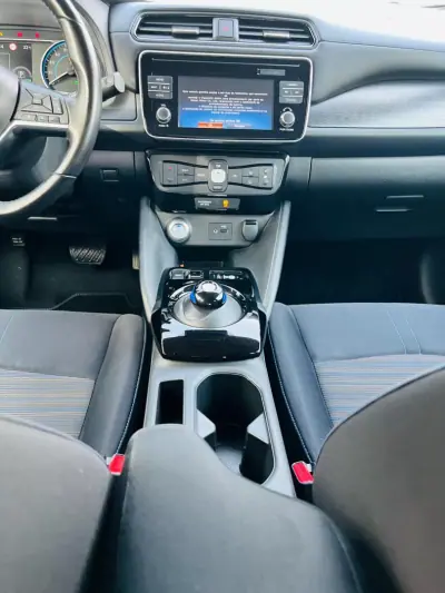 Nissan Leaf 2019 - 14750 EUR, 56425 km - AUTO.MOTO.pt - 56425km - foto 31 de 40