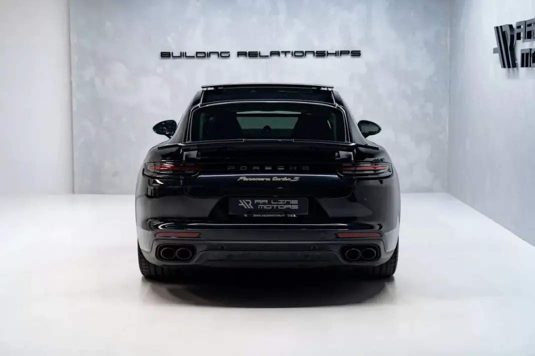 Porsche Panamera 2017 - 91950 EUR, 67458 km - AUTO.MOTO.pt - 67458km - foto 12 de 60