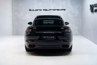 Porsche Panamera 2017 - 91950 EUR, 67458 km - AUTO.MOTO.pt - 67458km - foto 12 de 60