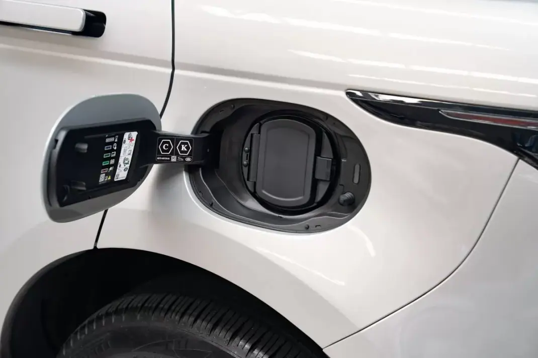 Land Rover Range Rover Evoque 2021 - 37950 EUR, 51000 km - AUTO.MOTO.pt - 51000km - foto 13 de 53