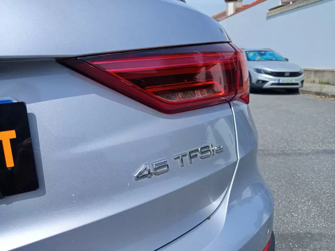 Audi Q3 2021 - 29990 EUR, 48370 km - AUTO.MOTO.pt - 48370km - foto 9 de 9