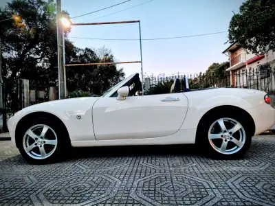 Mazda MX-5 2009 - 14250 EUR, 174000 km - foto 5 de 27