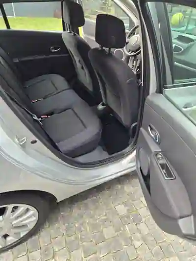 Renault Clio 2006 - 3900 EUR, 233869 km - 233869km - foto 2 de 15