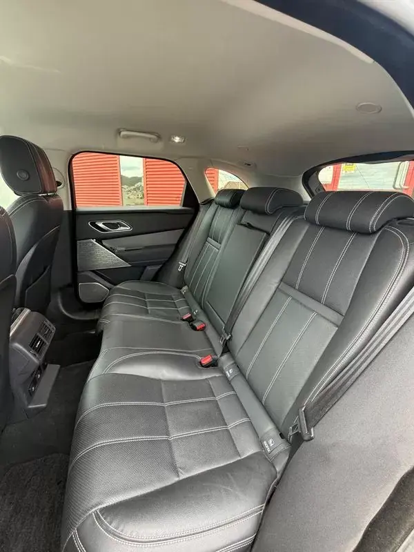 Land Rover Range Rover Velar 2022 - 39900 EUR, 160000 km - AUTO.MOTO.pt - 160000km - foto 8 de 10
