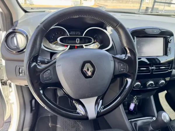 Renault Clio 2015 - 9500 EUR, 130000 km - 130000km - foto 11 de 18