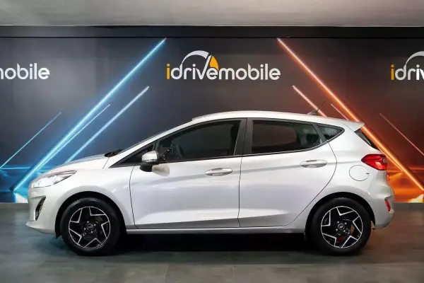 Ford Fiesta 2021 - 12500 EUR, 129900 km - AUTO.MOTO.pt - 129900km - foto 10 de 23