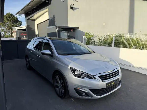 Peugeot 308 SW 2014 - 7250 EUR, 245000 km - AUTO.MOTO.pt - 245000km - foto 3 de 17