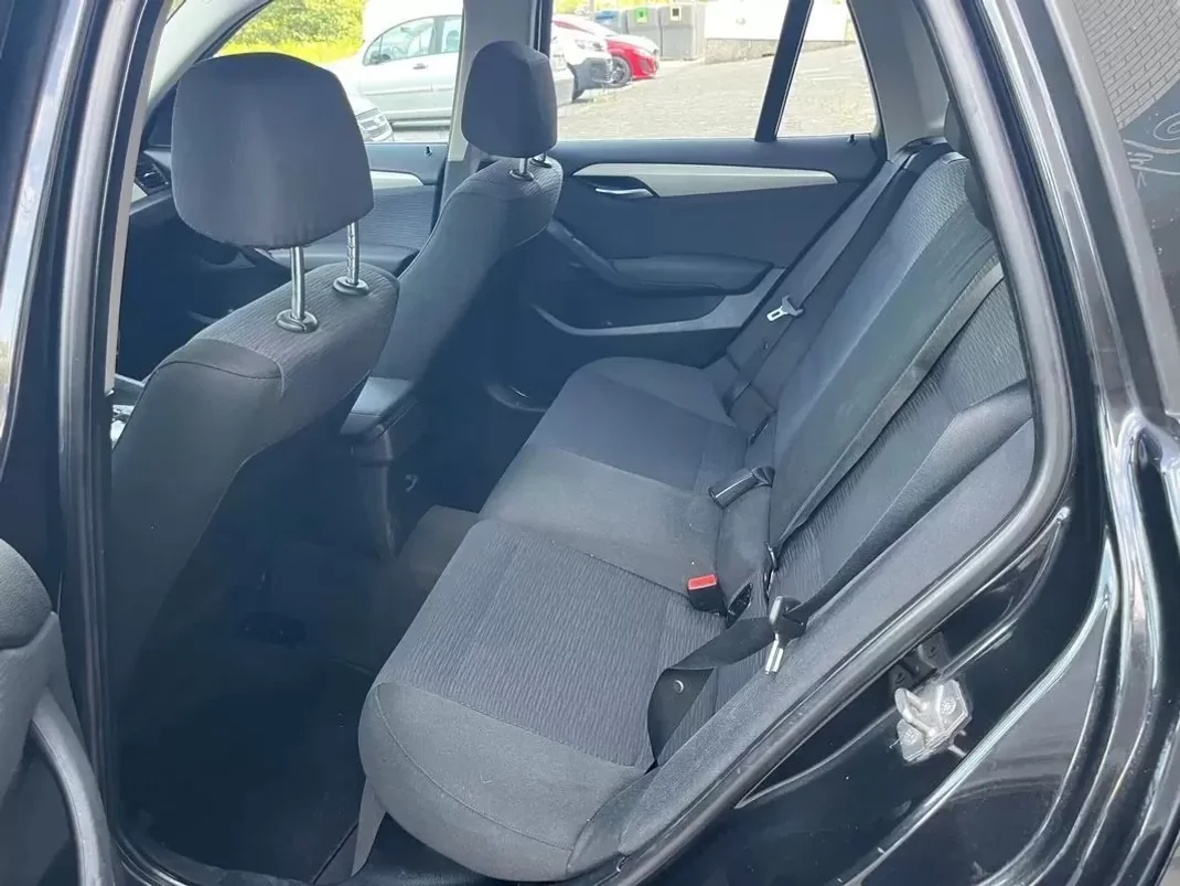 BMW X1 2011 - 12900 EUR, 292000 km - AUTO.MOTO.pt - 292000km - foto 9 de 13