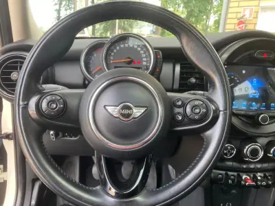 MINI One 2016 - 12990 EUR, 125600 km - AUTO.MOTO.pt - 125600km - foto 10 de 19