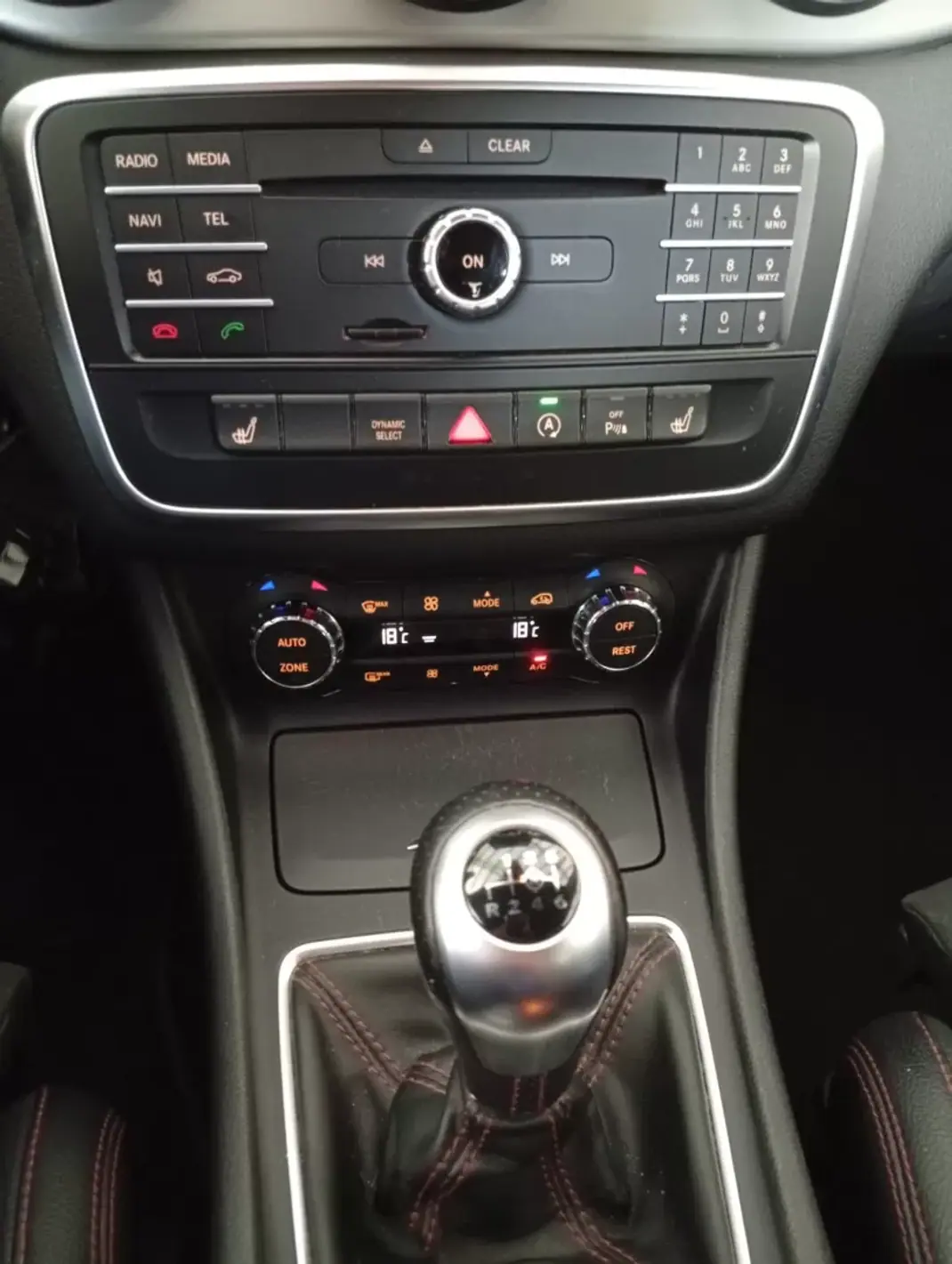 Mercedes-Benz CLA 200 2016 - 21950 EUR, 163535 km - AUTO.MOTO.pt - 163535km - foto 12 de 22