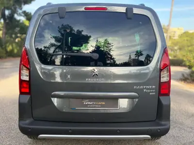 Peugeot Partner 2014 - 11999 EUR, 150000 km - 150000km - foto 12 de 20