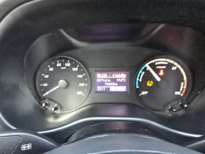 Mercedes-Benz eVito Tourer 2020 - 14950 EUR, 70000 km - AUTO.MOTO.pt - 70000km - foto 14 de 15