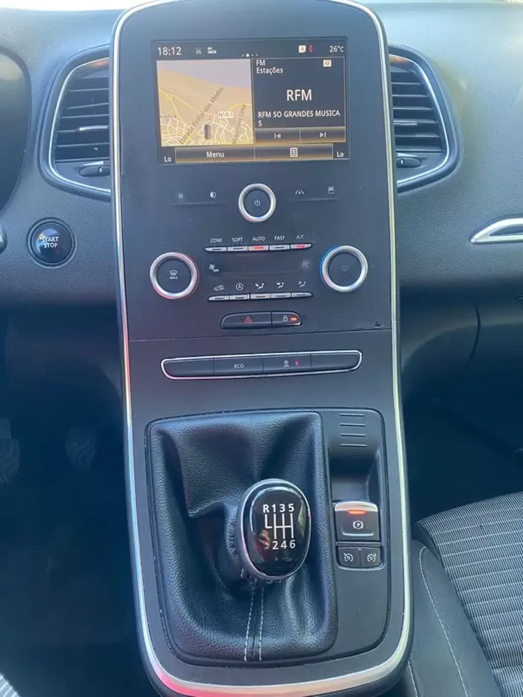 Renault Grand Scénic 2017 - 12950 EUR, 239000 km - AUTO.MOTO.pt - 239000km - foto 7 de 21