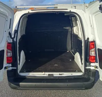 Citroën Berlingo 2019 - 11490 EUR, 48700 km - AUTO.MOTO.pt - 48700km - foto 9 de 15