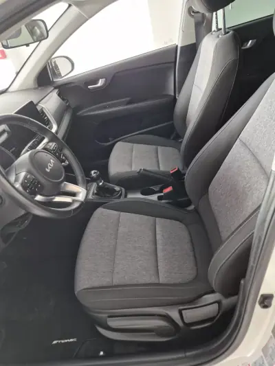 Kia Stonic 2024 - 16500 EUR, 45414 km - 45414km - foto 21 de 26