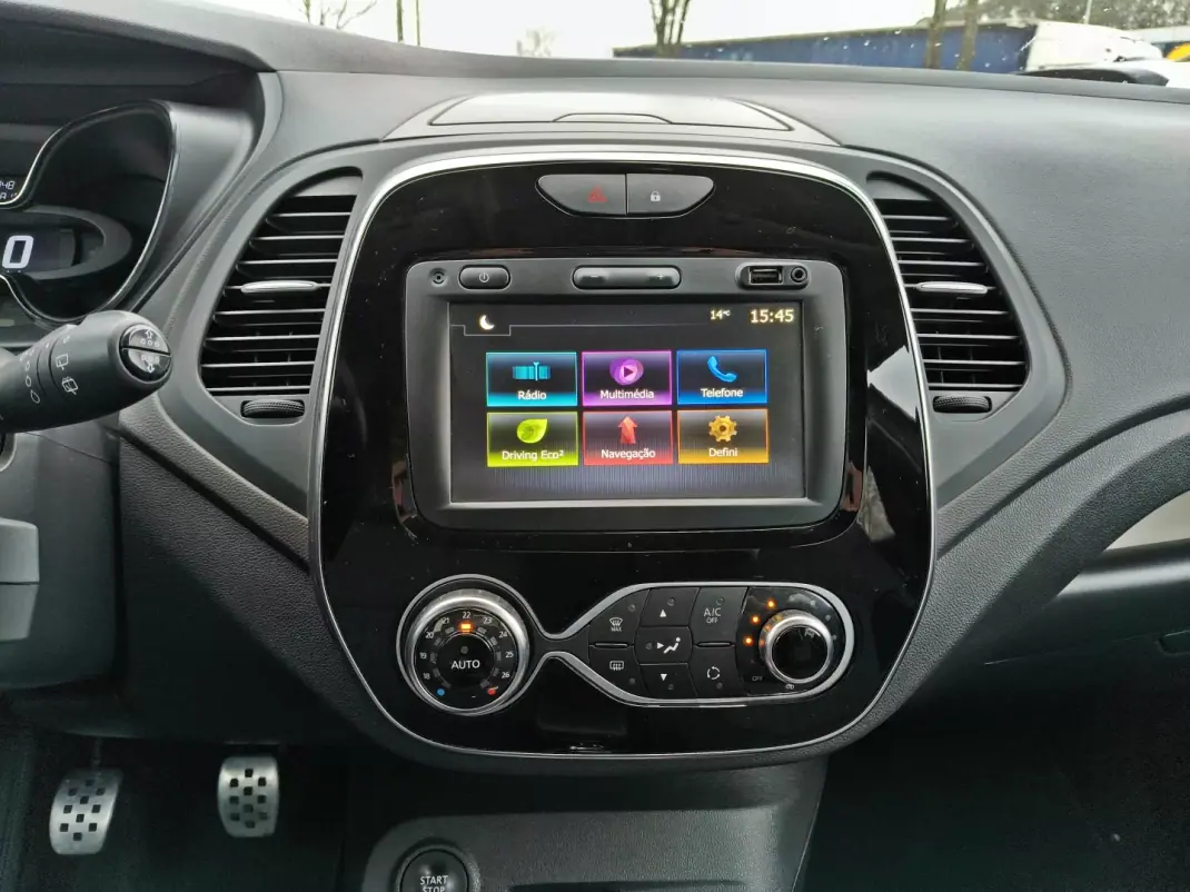 Renault Captur 2019 - 16900 EUR, 55740 km - AUTO.MOTO.pt - 55740km - foto 14 de 26