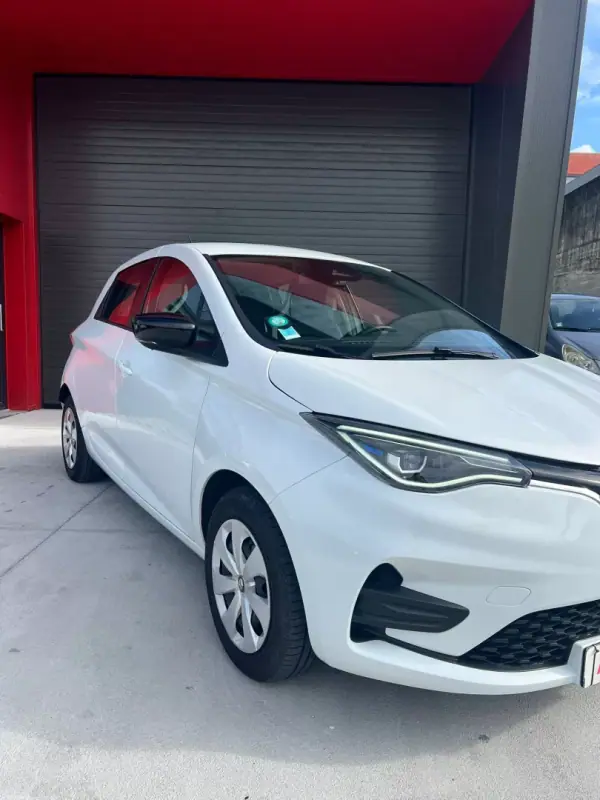 Renault Zoe 2021 - 20000 EUR, 29355 km - AUTO.MOTO.pt - 29355km - foto 8 de 21
