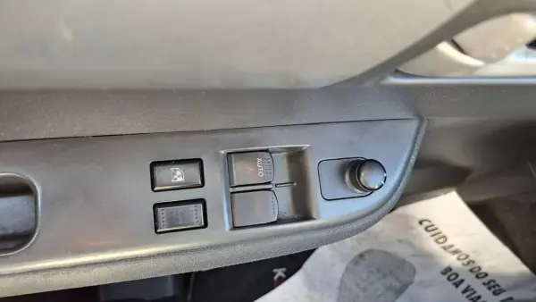 Suzuki Swift 2008 - 6480 EUR, 165747 km - AUTO.MOTO.pt - 165747km - foto 35 de 39