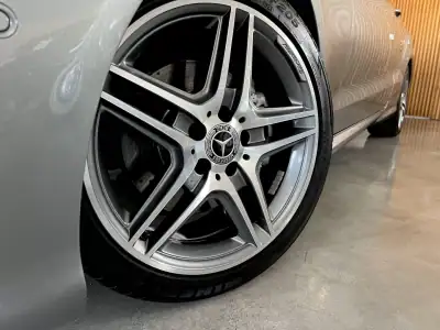 Mercedes-Benz E 220 2015 - 24999 EUR, 161900 km - AUTO.MOTO.pt - 161900km - foto 9 de 135