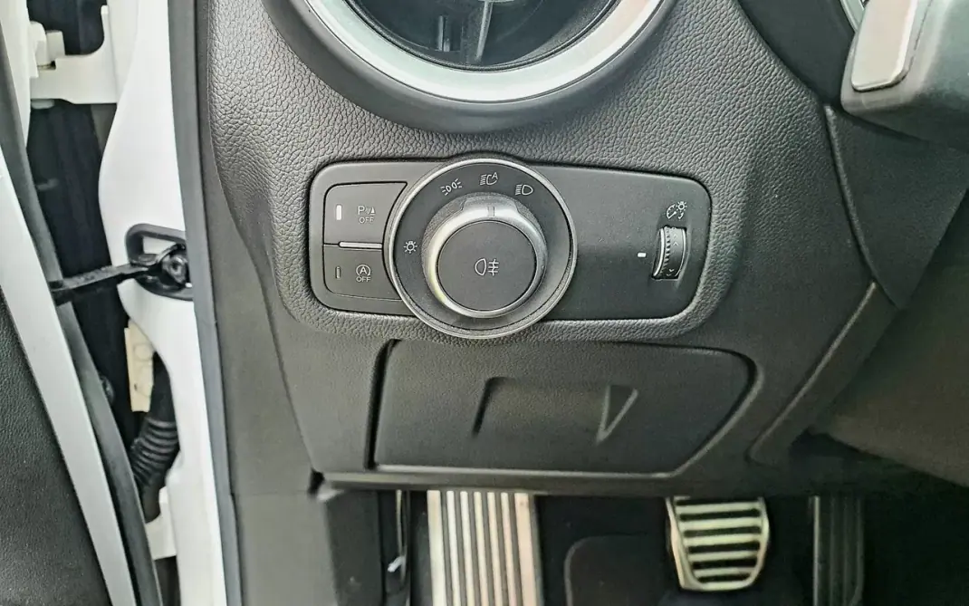 Alfa Romeo Stelvio 2020 - 31500 EUR, 48500 km - AUTO.MOTO.pt - 48500km - foto 12 de 31