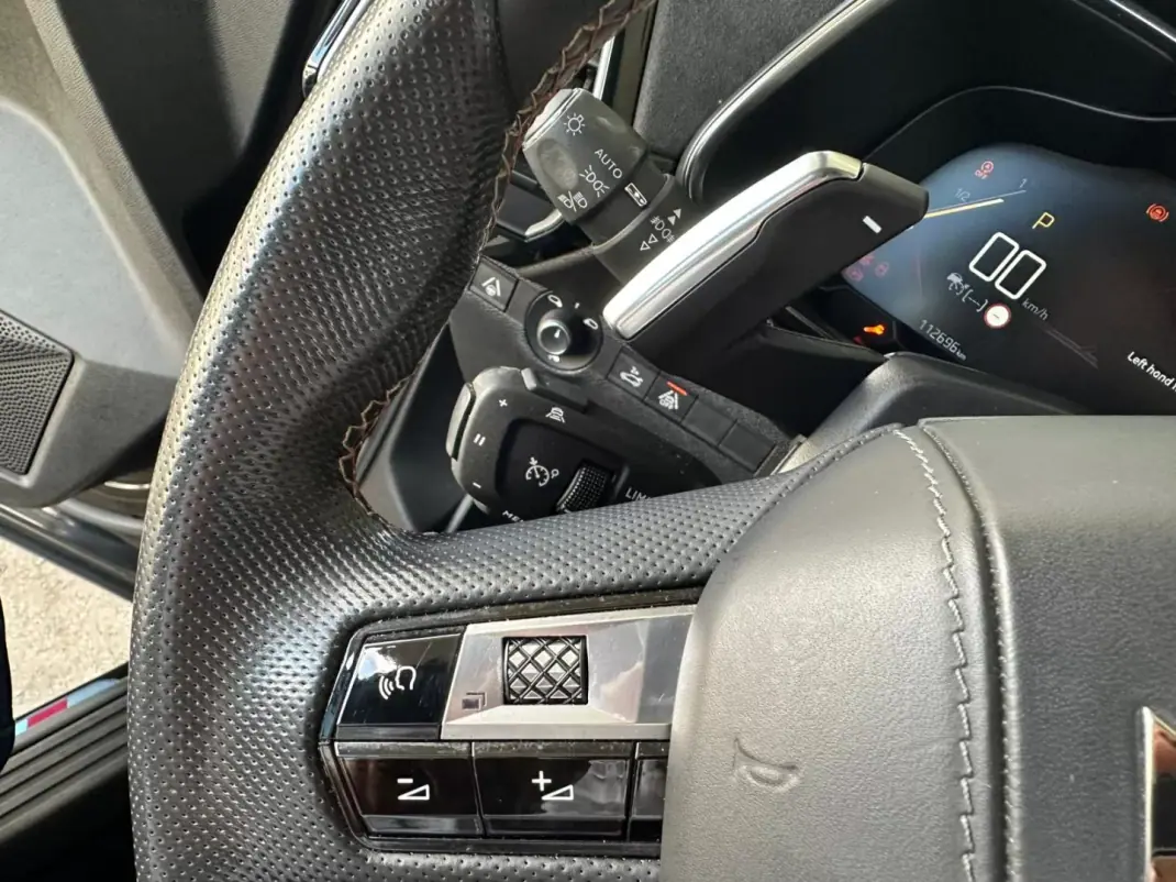 DS DS7 Crossback 2021 - 27900 EUR, 112694 km - AUTO.MOTO.pt - 112694km - foto 18 de 33