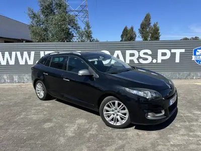 Renault Mégane Break 2013 - 9950 EUR, 182000 km - AUTO.MOTO.pt - 182000km - foto 2 de 18
