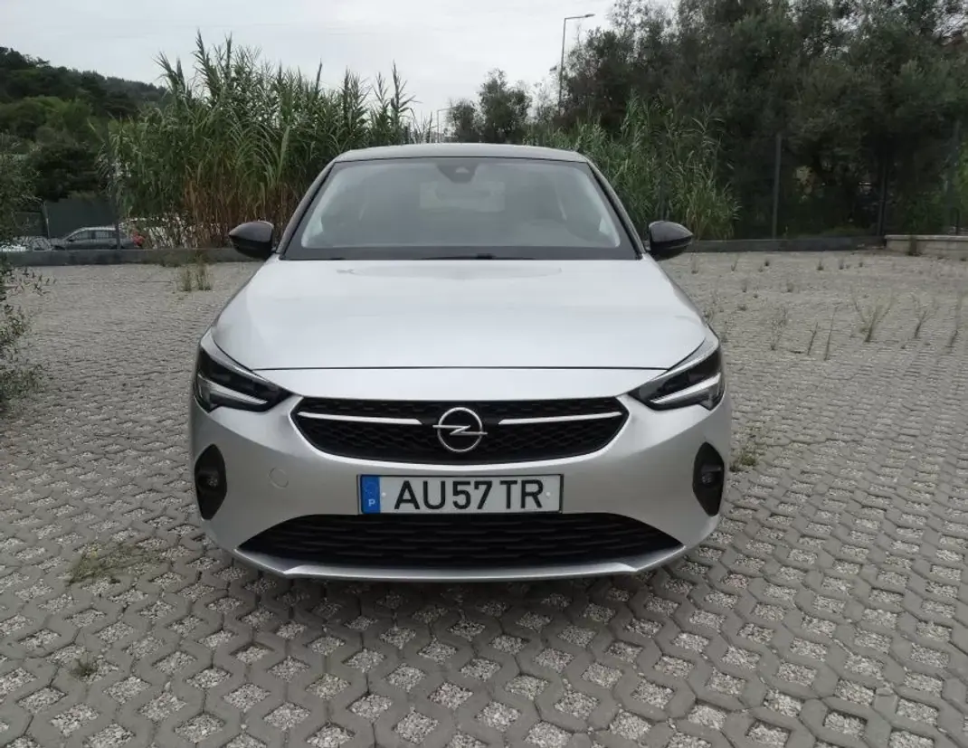 Opel Corsa 2022 - 12390 EUR, 59849 km - 59849km - foto 2 de 24