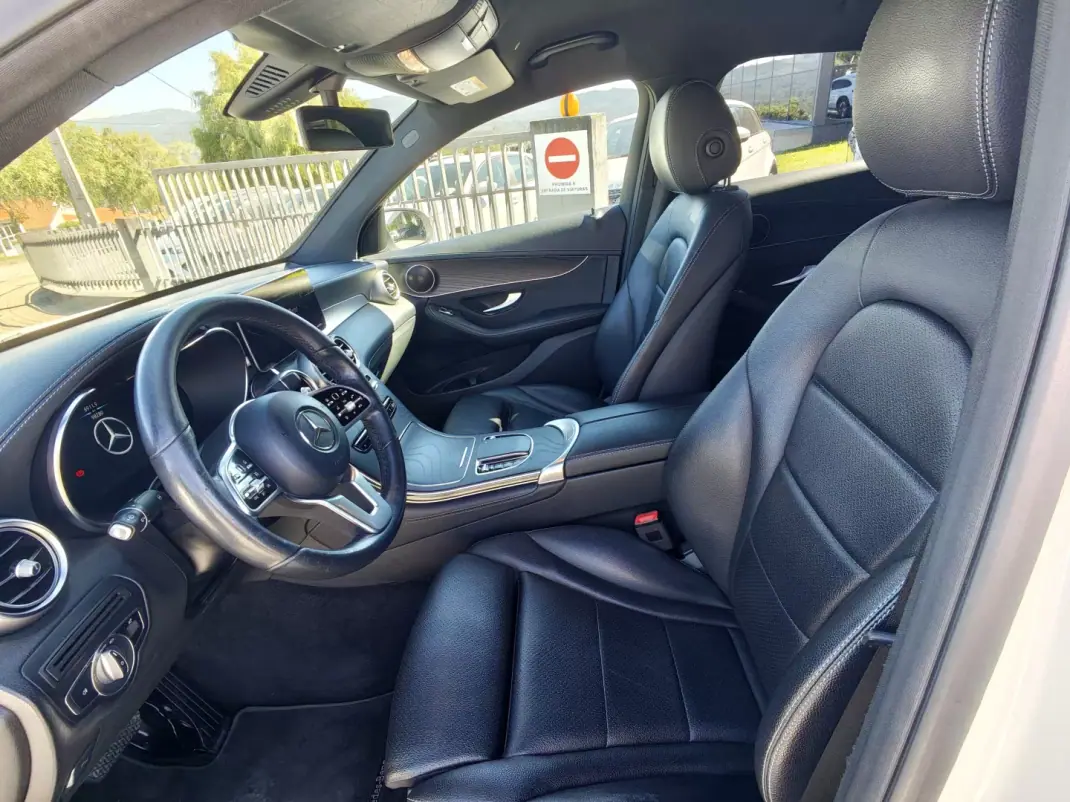Mercedes-Benz GLC 220 2020 - 44500 EUR, 98000 km - AUTO.MOTO.pt - 98000km - foto 20 de 35