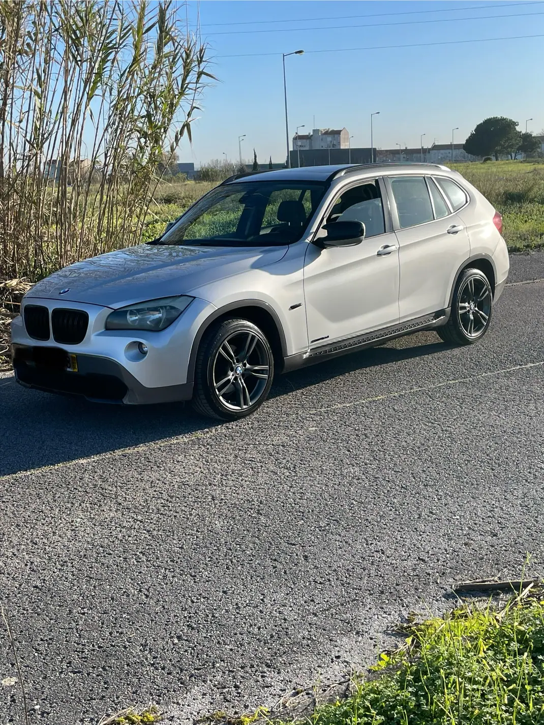 BMW X1 2010 - 8500 EUR, 288300 km - AUTO.MOTO.pt - 288300km - foto 1 de 16