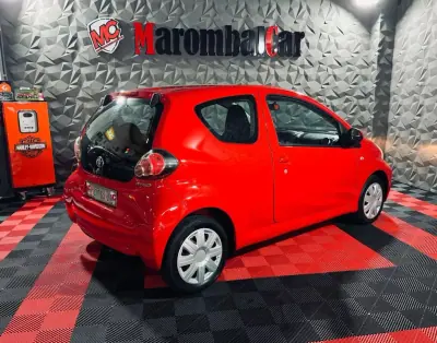 Toyota Aygo 2009 - 4990 EUR, 96384 km - AUTO.MOTO.pt - 96384km - foto 4 de 26