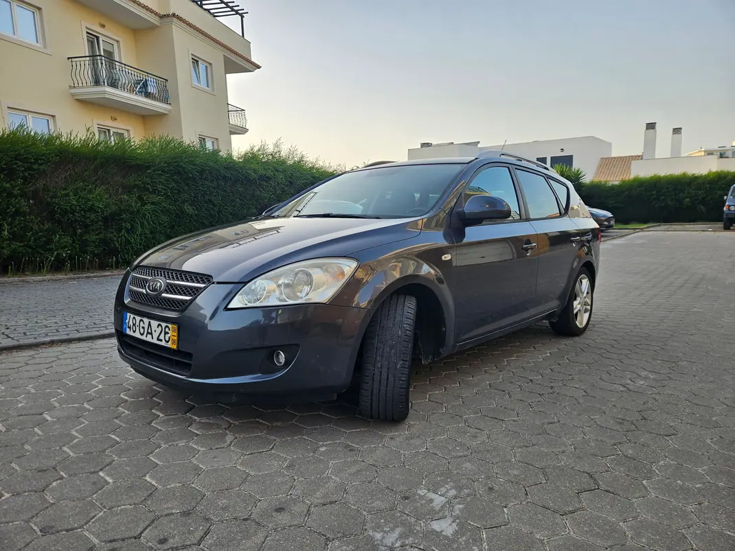 Kia Ceed SW 2008 - 3900 EUR, 233800 km - 233800km - foto 3 de 15