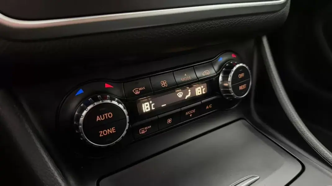 Mercedes-Benz A 180 2013 - 12990 EUR, 237399 km - AUTO.MOTO.pt - 237399km - foto 28 de 28