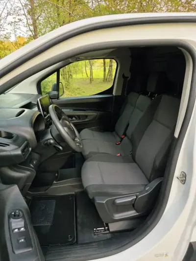 Citroën Berlingo 2020 - 11990 EUR, 152000 km - AUTO.MOTO.pt - 152000km - foto 19 de 30