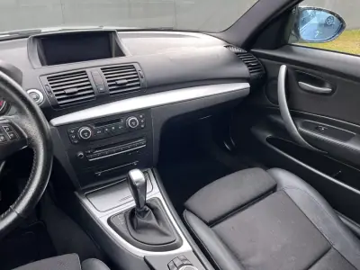 BMW 120 2008 - 12900 EUR, 300000 km - AUTO.MOTO.pt - 300000km - foto 36 de 39