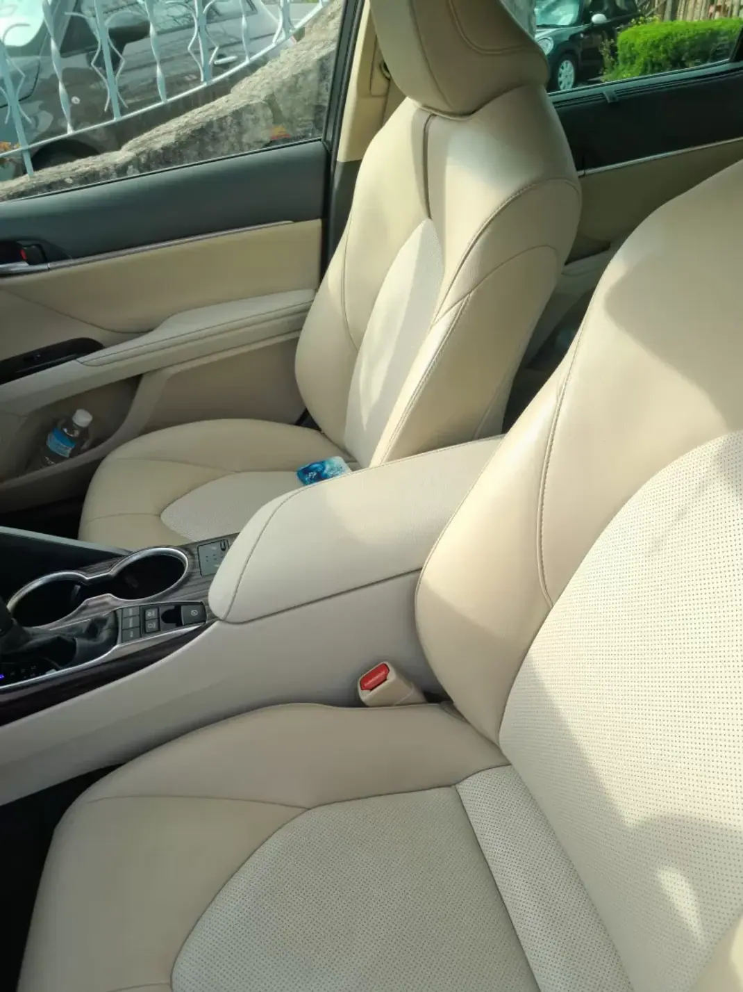 Toyota Camry 2019 - 34930 EUR, 42103 km - AUTO.MOTO.pt - 42103km - foto 3 de 11