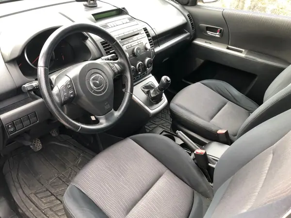 Mazda 5 2009 - 4750 EUR, 283000 km - AUTO.MOTO.pt - 283000km - foto 6 de 10
